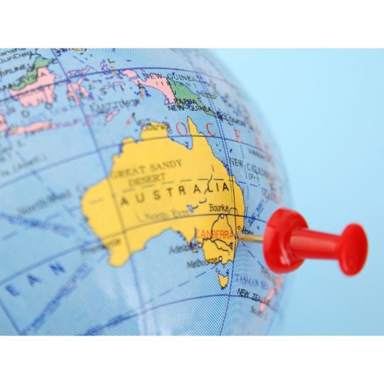 Australie épinglée sur un globe terrestre